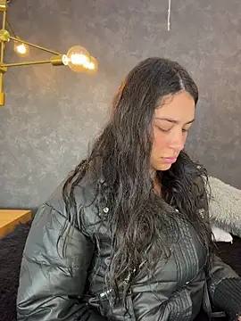 dayra angels online show from April 16, 9:39 pm