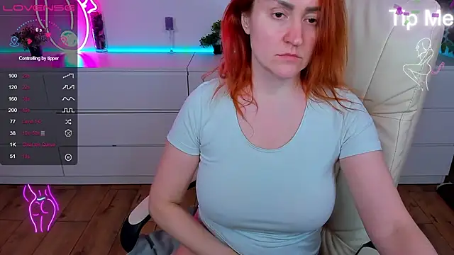 Kamilla Hot online show from March 9, 7:05 pm