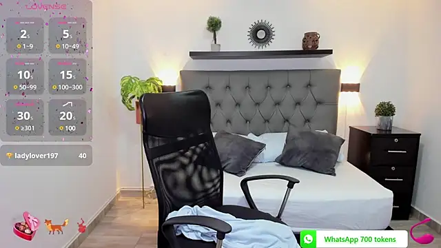 Snapshot of isabella_florez chatting on March 5, 3:18 pm isabella florez online show from March 5, 3:18 pm