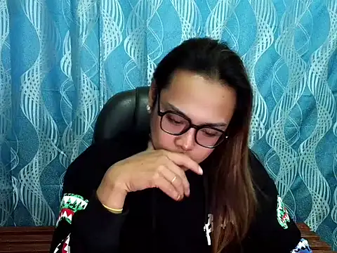 Your PrettyGirlxxx online show from September 17, 7:10 am