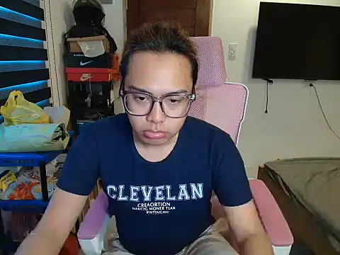 Your PrettyGirlxxx online show from March 1, 3:41 am