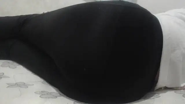 Kittywhiteass online show from March 7, 8:45 am