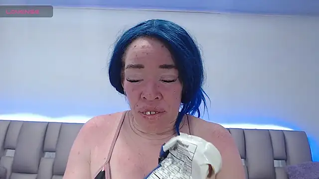 Kittywhiteass online show from February 19, 12:06 am