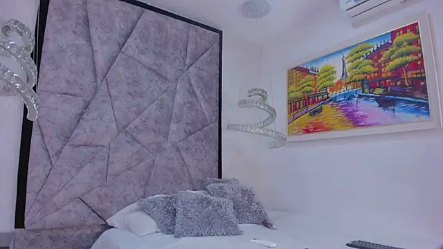 AmandaNordby  online show from March 10, 9:29 pm