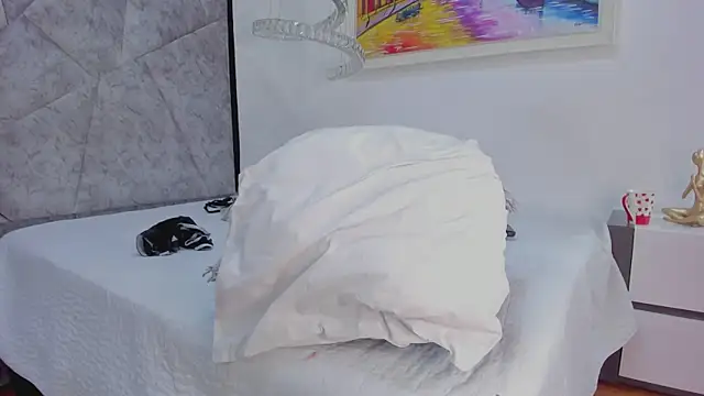 AmandaNordby  online show from March 14, 4:32 am