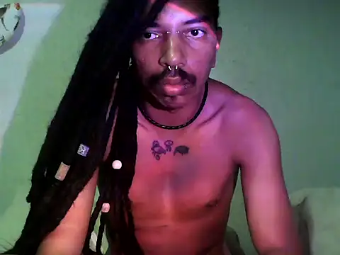 Snapshot of DarkSlim666 chatting on September 15, 4:23 am DarkSlim666 online show from September 15, 4:23 am