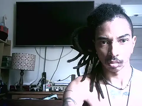 Snapshot of DarkSlim666 chatting on December 16, 1:49 pm DarkSlim666 online show from December 16, 1:49 pm