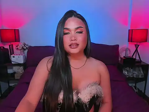 Snapshot of Jh3na chatting on January 5, 3:11 am Jh3na online show from January 5, 3:11 am