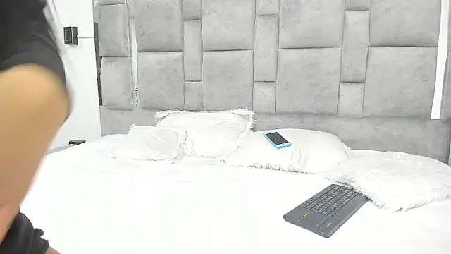 Candy And Andy  online show from March 15, 1:52 am