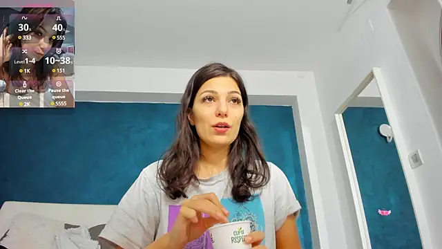 Anna Lewis online show from February 20, 8:25 pm