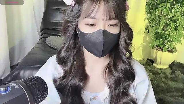 Mya Lee online show from December 8, 7:43 pm