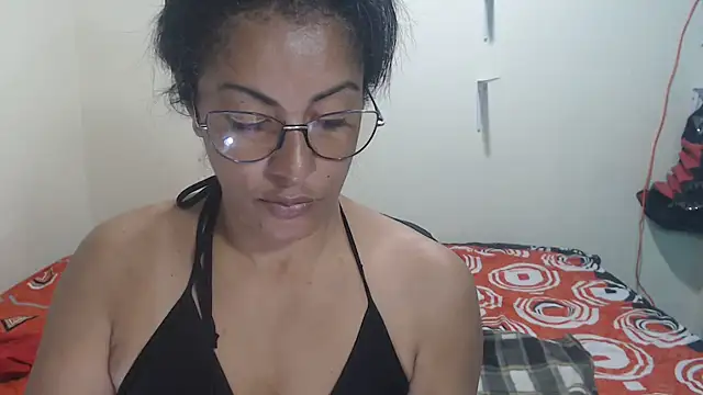 kateleyagrey online show from November 4, 6:29 pm