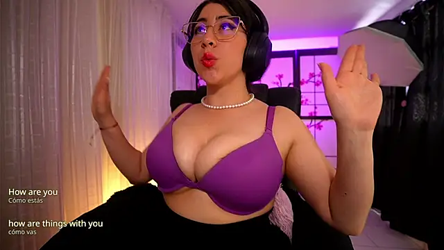 Snapshot of tu_julieta_gh chatting on July 15, 6:46 pm tu julieta gh online show from July 15, 6:46 pm