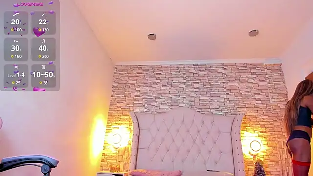 Snapshot of Lucia-sex chatting on December 2, 8:11 pm Lucia-sex online show from December 2, 8:11 pm