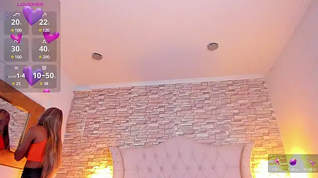 Snapshot of Lucia-sex chatting on December 5, 8:22 pm Lucia-sex online show from December 5, 8:22 pm