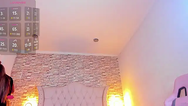 Snapshot of Lucia-sex chatting on December 6, 7:56 pm Lucia-sex online show from December 6, 7:56 pm