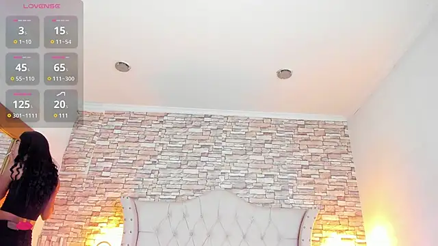 Snapshot of Lucia-sex chatting on January 8, 8:18 pm Lucia-sex online show from January 8, 8:18 pm