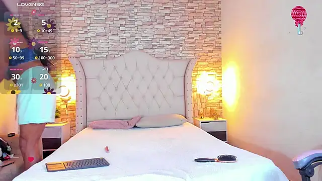 Snapshot of Lucia-sex chatting on February 6, 8:13 pm Lucia-sex online show from February 6, 8:13 pm