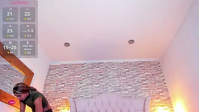 Snapshot of Lucia-sex chatting on March 22, 8:15 pm Lucia-sex online show from March 22, 8:15 pm