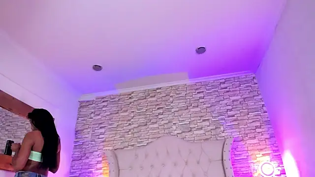 Snapshot of Lucia-sex chatting on January 14, 6:24 pm Lucia-sex online show from January 14, 6:24 pm