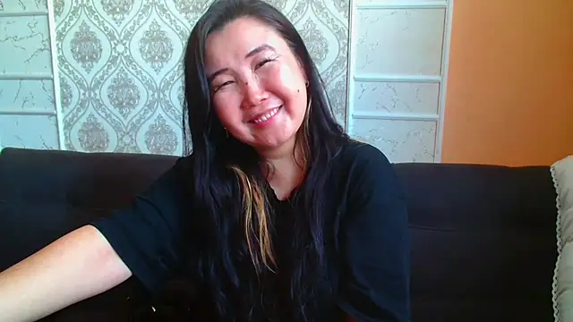 Snapshot of Bet_Lu chatting on December 11, 6:25 am Bet Lu online show from December 11, 6:25 am