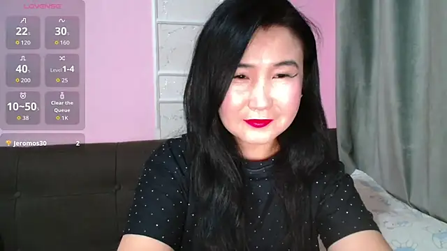 Snapshot of Bet_Lu chatting on October 19, 10:10 pm Bet Lu online show from October 19, 10:10 pm