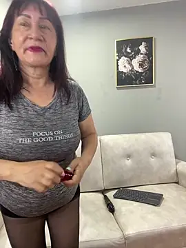 Snapshot of Savvanahh chatting on November 6, 11:55 am Savvanahh online show from November 6, 11:55 am