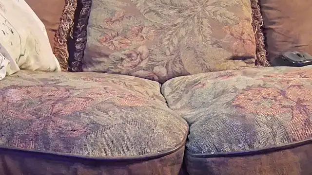 Snapshot of highstepper500 chatting on October 13, 6:35 am highstepper500 online show from October 13, 6:35 am