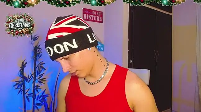 Snapshot of DavidNeill chatting on December 24, 8:38 pm DavidNeill online show from December 24, 8:38 pm