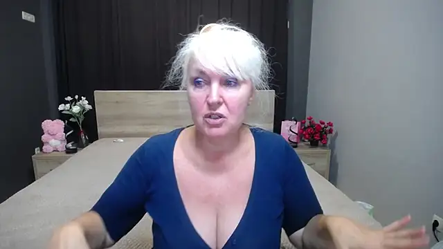 BlondyLeeBest online show from November 8, 8:29 pm