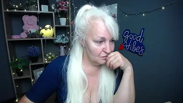 BlondyLeeBest online show from July 11, 6:43 pm