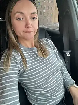 AngelinaMoore online show from February 18, 2:27 pm