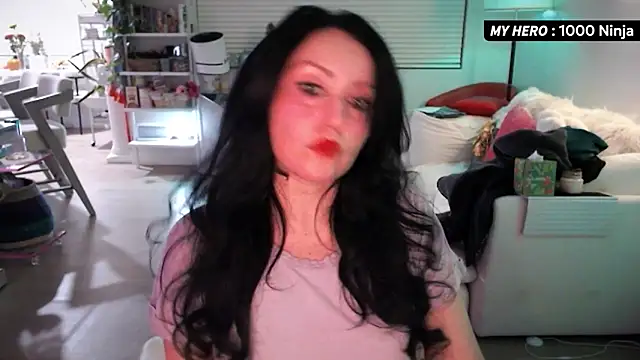 Snapshot of Vesaaa chatting on November 29, 5:21 am Vesaaa online show from November 29, 5:21 am