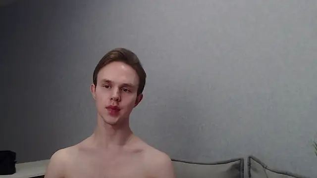 Snapshot of MartinMendez chatting on February 2, 7:14 pm MartinMendez online show from February 2, 7:14 pm