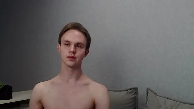 Snapshot of MartinMendez chatting on February 6, 7:29 pm MartinMendez online show from February 6, 7:29 pm