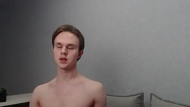 Snapshot of MartinMendez chatting on February 19, 7:05 pm MartinMendez online show from February 19, 7:05 pm