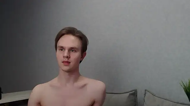 Snapshot of MartinMendez chatting on February 20, 6:24 pm MartinMendez online show from February 20, 6:24 pm