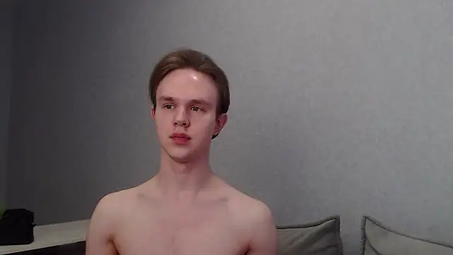 Snapshot of MartinMendez chatting on March 5, 9:27 am MartinMendez online show from March 5, 9:27 am