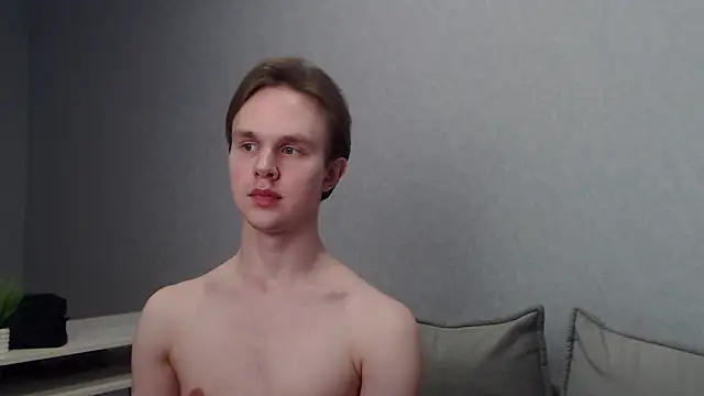 Snapshot of MartinMendez chatting on March 5, 6:45 pm MartinMendez online show from March 5, 6:45 pm