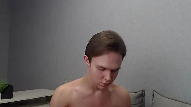 Snapshot of MartinMendez chatting on March 18, 3:21 pm MartinMendez online show from March 18, 3:21 pm