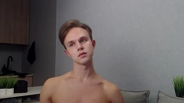 Snapshot of MartinMendez chatting on October 12, 1:32 pm MartinMendez online show from October 12, 1:32 pm