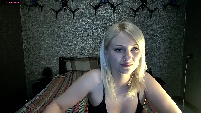 annagreeneyess online show from April 29, 2:21 pm