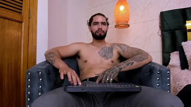 matteosantos online show from February 5, 5:42 pm