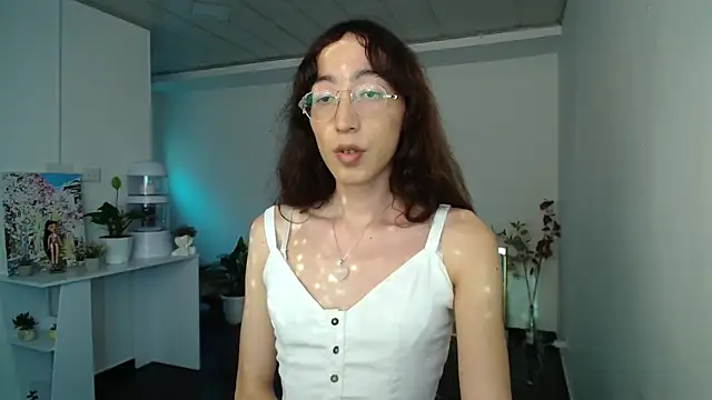 NicoleCortez online show from December 15, 9:31 pm