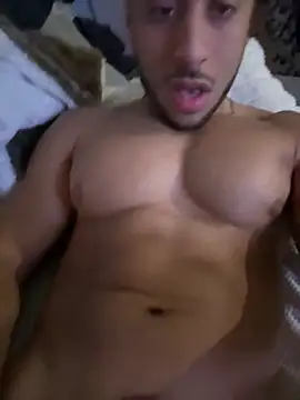 Snapshot of pimentfort77 chatting on December 17, 10:43 pm pimentfort77 online show from December 17, 10:43 pm