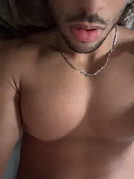 Snapshot of pimentfort77 chatting on February 12, 8:49 am pimentfort77 online show from February 12, 8:49 am