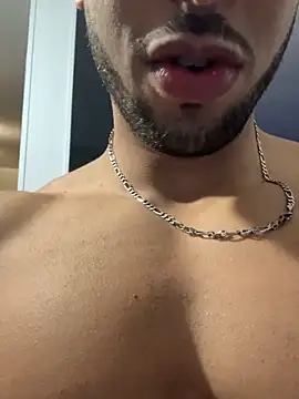 Snapshot of pimentfort77 chatting on November 4, 11:04 pm pimentfort77 online show from November 4, 11:04 pm