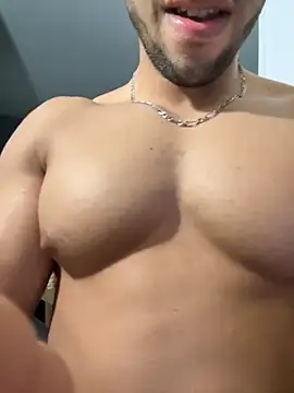 Snapshot of pimentfort77 chatting on November 5, 11:27 pm pimentfort77 online show from November 5, 11:27 pm