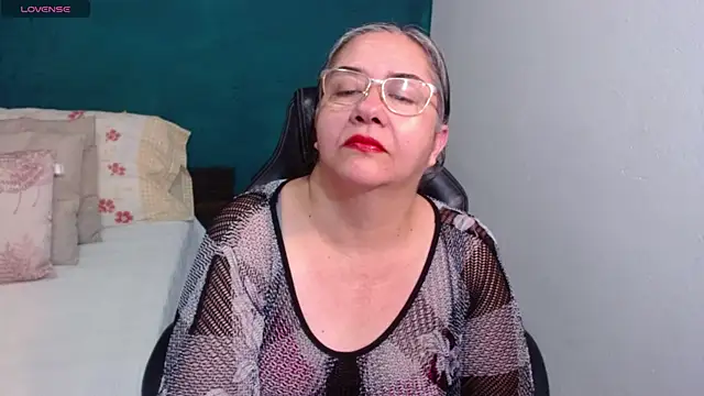 scaelettdubois online show from March 28, 2:55 am