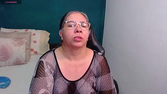 scaelettdubois online show from April 18, 1:53 am